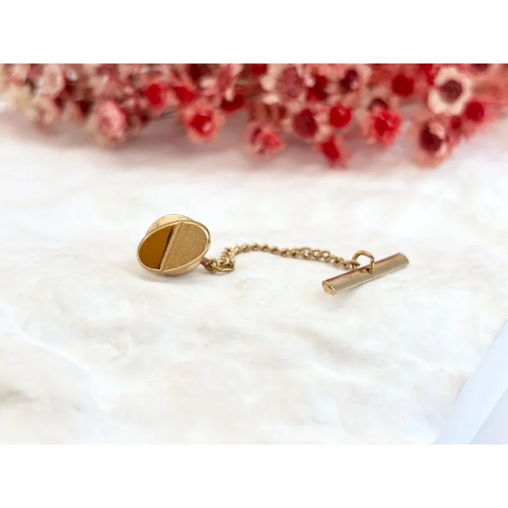 Oval Shaped Matte & Polished Gold Toned Vintage Men's Tie Tack